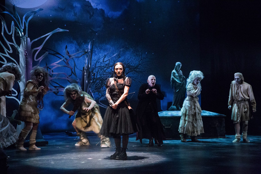 „The Addams Family“ unter Regie von April Hailer