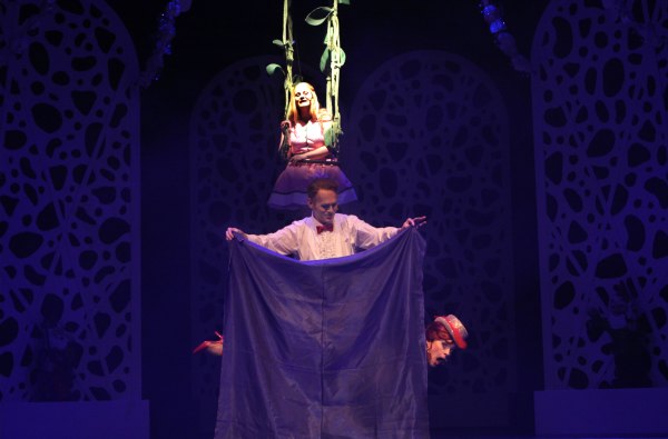 April Hailer in „Das Feuerwerk“ am Theater Pforzheim