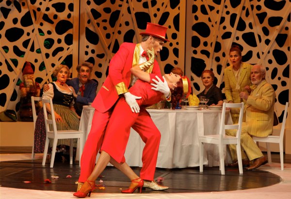 April Hailer in „Das Feuerwerk“ am Theater Pforzheim