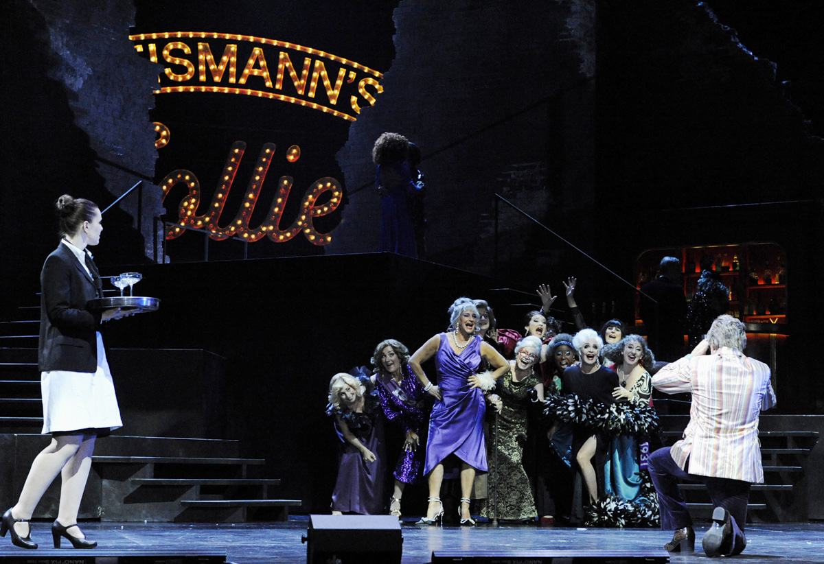 »Follies« am Hessischen Staatstheater Wiesbaden